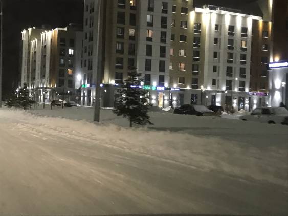 От улицу Улы дала-Сауран улица 28/1 до ул. Акмешит когда по чистит от снега дорогу и проковку не видно от снега