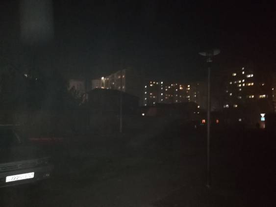 здравствуйте на улице Манатау - Алтыбақан (Караоткель) возле дома Манатау 19, нет освещения, просим вкрутить лампочки в столбы.