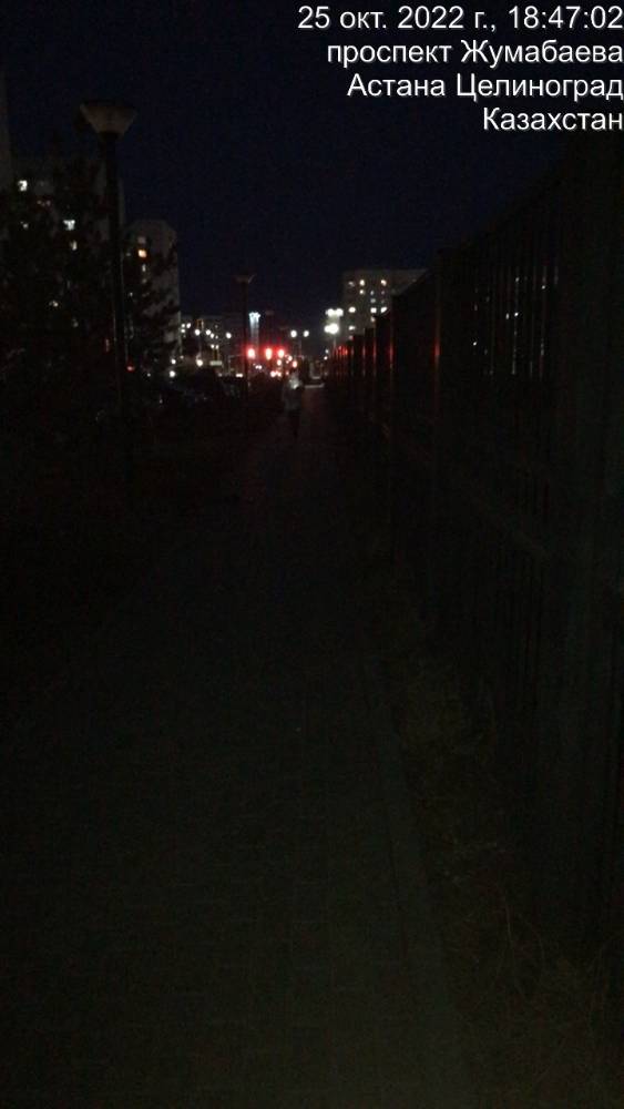 Нет освещения Возле школы -гимназии #74, по улице Хиуаз Доспановой. Фонари есть