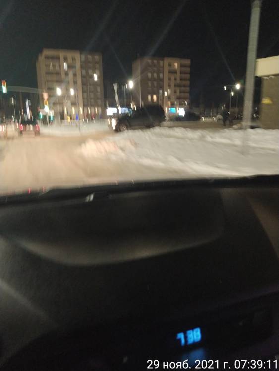 Когда почистят дорогу Е355 соединяющую улицы К.Мухамедханова и Коргалжынское шоссе? Ездить не возможно, образовалась колея, на каждой сторон улицы снег горами лежит, что ездить невозможно.

Дорога
