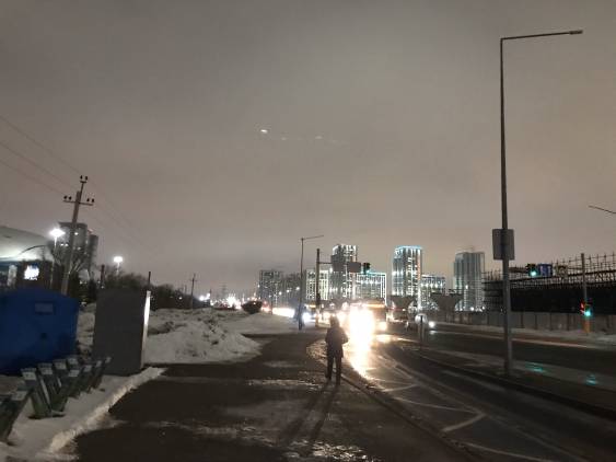 И вновь не горят столбы на Кабанбай батыра в районе остановки Астана Арена с 2 сторон

Дорога: Неисправное освещение на проезжей части
